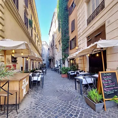 Navona Jacuzzi Boutique Apartment